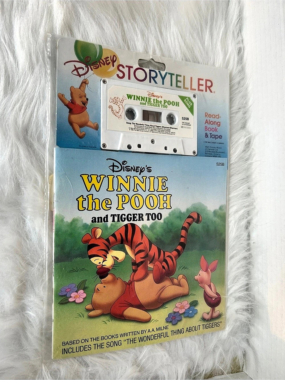 1990 Disney Winnie the Pooh and Tigger Too Storyteller Book & Cassette NWT